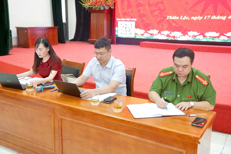 UBND xã Thiên Lộc giao ban Ban Chỉ đạo về phát triển khoa học, công nghệ, đổi mới sáng tạo, chuyển đổi số, cải cách hành chính và Đề án 06: Quyết liệt nâng cao chất lượng phục vụ người dân- Ảnh 3.