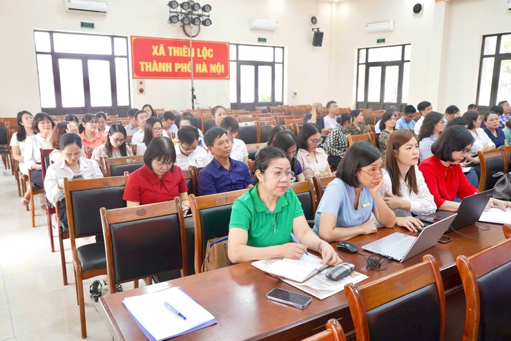 UBND xã Thiên Lộc giao ban Ban Chỉ đạo về phát triển khoa học, công nghệ, đổi mới sáng tạo, chuyển đổi số, cải cách hành chính và Đề án 06: Quyết liệt nâng cao chất lượng phục vụ người dân- Ảnh 9.