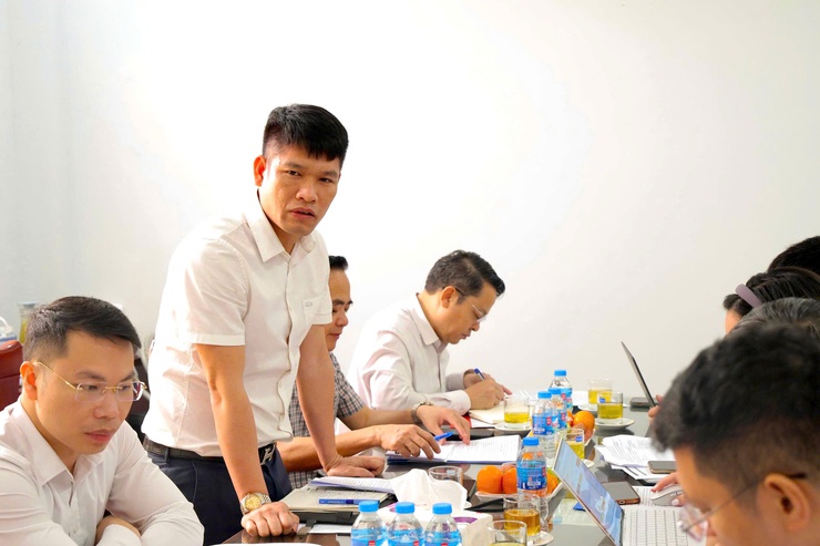 Thường trực Đảng ủy xã Thiên Lộc làm việc với Trung tâm Dịch vụ tổng hợp xã về công tác lãnh đạo, chỉ đạo thực hiện các nhiệm vụ, đánh giá tình hình, kết quả công tác quí I; phương hướng, nhiệm vụ quí II/2026.- Ảnh 10.