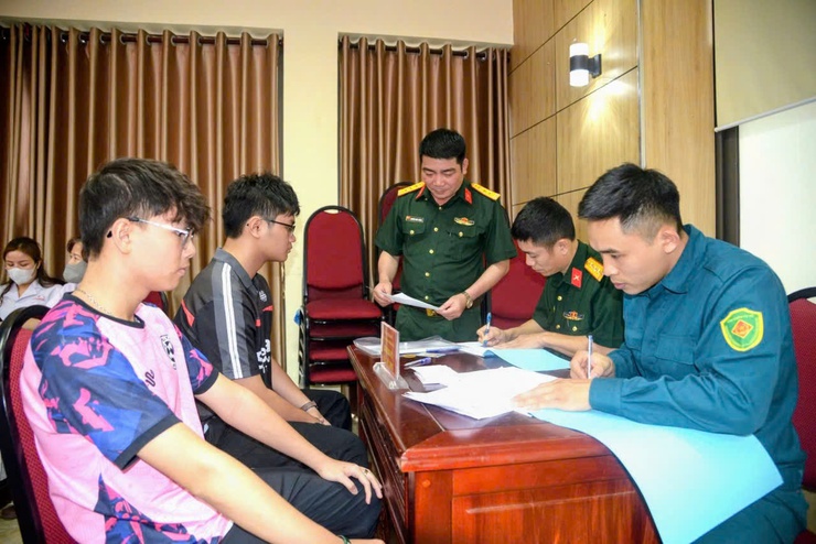 UBND phường Tây Hồ tổ chức đăng ký nghĩa vụ quân sự, quân nhân dự bị, phương tiện kỹ thuật dự bị và dân quân tự vệ năm 2026- Ảnh 3.