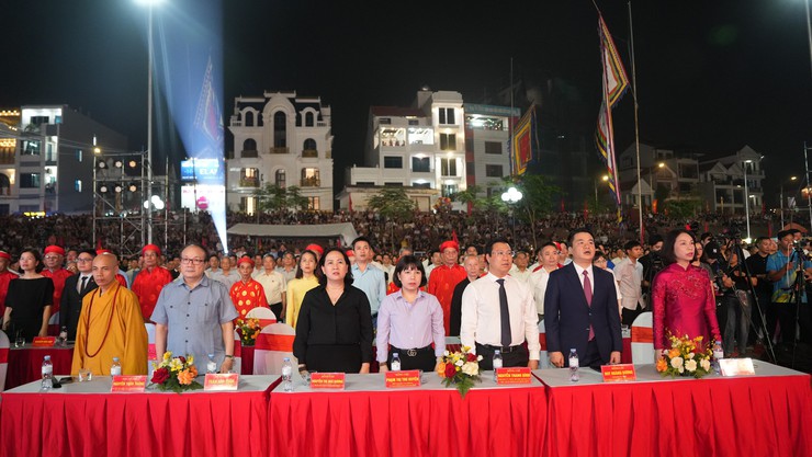 Xã Dương Hoà tổ chức Lễ đón nhận Bằng công nhận Bảo vật Quốc gia Bàn thờ Phật bằng đá tại chùa Hương Trai và chùa Đại Bi - Ảnh 4.