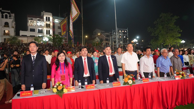 Xã Dương Hoà tổ chức Lễ đón nhận Bằng công nhận Bảo vật Quốc gia Bàn thờ Phật bằng đá tại chùa Hương Trai và chùa Đại Bi - Ảnh 5.