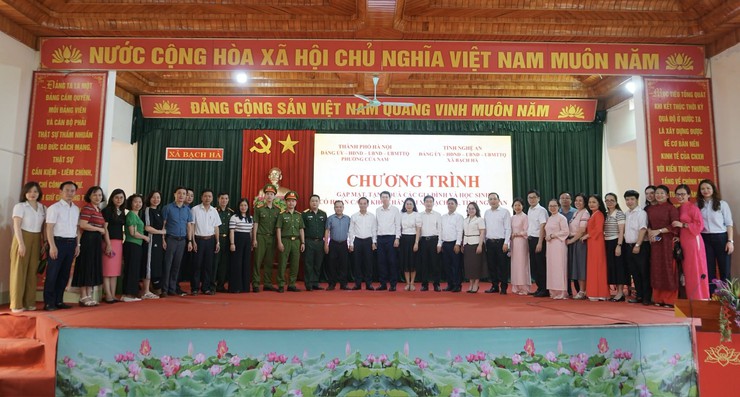 NGHĨA TÌNH CỬA NAM – TIẾP SỨC NHỮNG ƯỚC MƠ TẠI BẠCH HÀ (NGHỆ AN)- Ảnh 1.