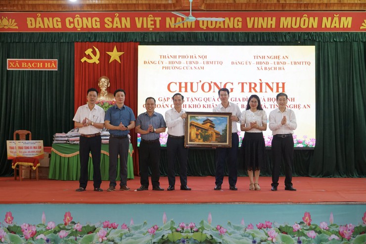 NGHĨA TÌNH CỬA NAM – TIẾP SỨC NHỮNG ƯỚC MƠ TẠI BẠCH HÀ (NGHỆ AN)- Ảnh 2.