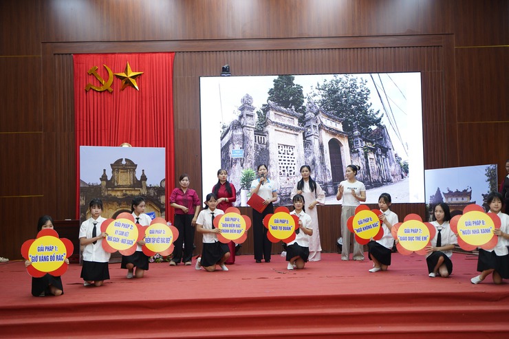 Sôi nổi khai mạc Hội thi "Chuyên Mỹ chung tay khắc phục 5 điểm nghẽn, xây dựng Thủ đô Hà Nội xanh, văn minh, hiện đại và phát triển bền vững"- Ảnh 7.