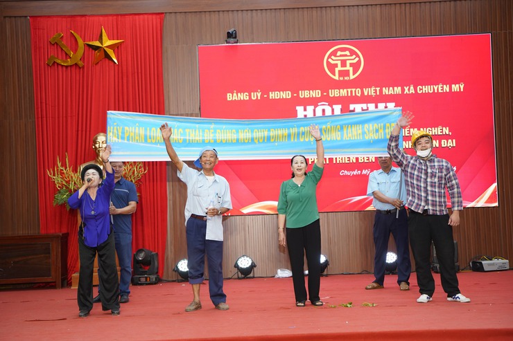 Sôi nổi khai mạc Hội thi "Chuyên Mỹ chung tay khắc phục 5 điểm nghẽn, xây dựng Thủ đô Hà Nội xanh, văn minh, hiện đại và phát triển bền vững"- Ảnh 4.