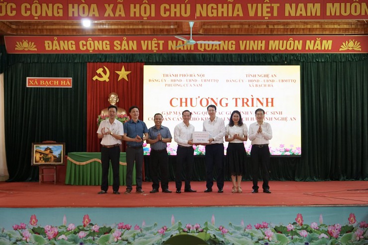 NGHĨA TÌNH CỬA NAM – TIẾP SỨC NHỮNG ƯỚC MƠ TẠI BẠCH HÀ (NGHỆ AN)- Ảnh 6.