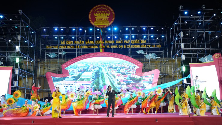 Xã Dương Hoà tổ chức Lễ đón nhận Bằng công nhận Bảo vật Quốc gia Bàn thờ Phật bằng đá tại chùa Hương Trai và chùa Đại Bi - Ảnh 9.