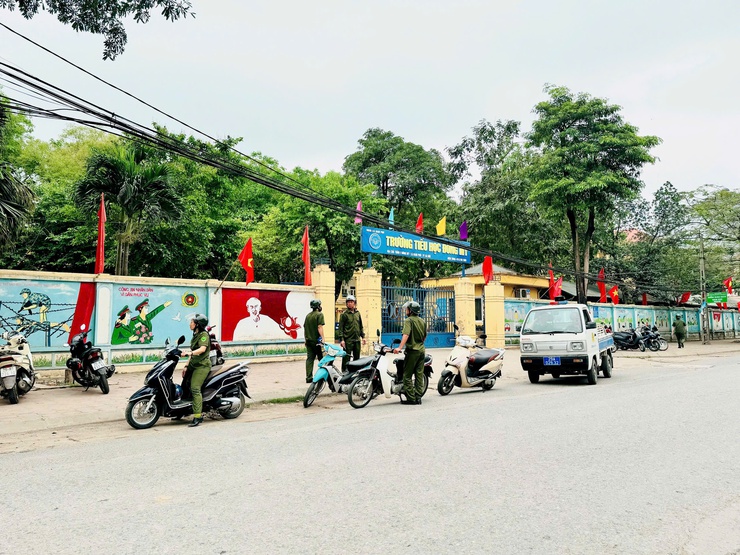 Nam Phù - giải pháp căn cơ để tháo gỡ "điểm nghẽn" về trật tự đô thị- Ảnh 9.