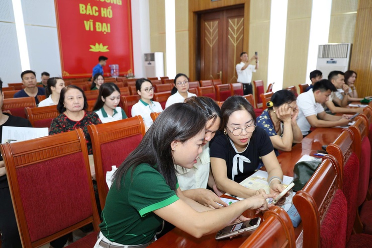 UBND phường Yên Sở tổ chức Hội nghị tập huấn "Số hóa quản lý Thuế cho hộ kinh doanh"- Ảnh 6.