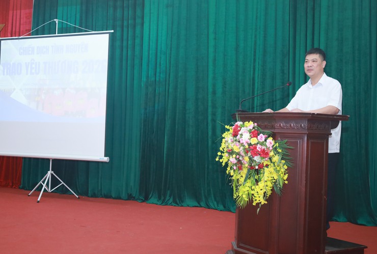 Tuổi trẻ chung tay vì cộng đồng, lan tỏa yêu thương tại xã đảo Minh Châu.- Ảnh 1.