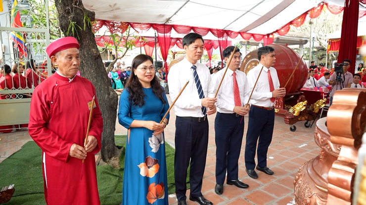 Lễ Khánh thành công trình tu bổ, tôn tạo Di tích Đền Mẫu và Khai hội Đền Mẫu làng Quế Dương xuân Bính Ngọ 2026- Ảnh 9.