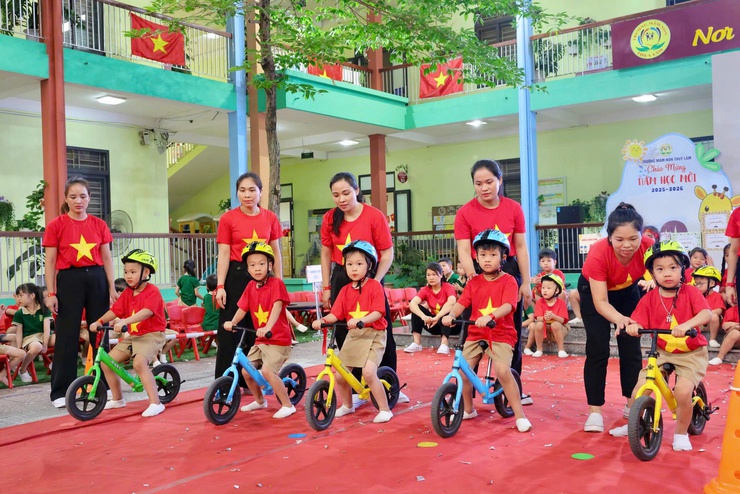 Trường Mầm non Thụy Lâm tưng bừng tổ chức Ngày hội thể thao năm học 2025–2026- Ảnh 19.