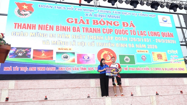 Bế mạc Giải bóng đá thanh niên Bình Đà chào mừng kỷ niệm 95 năm ngày thành lập đoàn TNCS Hồ Chí Minh, mừng lễ hội cổ truyền làng Bình Đà năm 2026 - Ảnh 7.