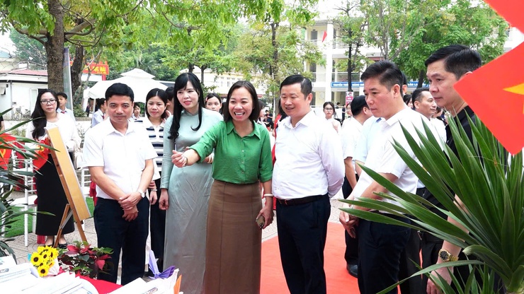 Xã Dân Hòa tổ chức Lễ phát động Ngày Sách và Văn hóa đọc Việt Nam lần thứ 5 và Hội thi xếp sách nghệ thuật năm 2026- Ảnh 10.