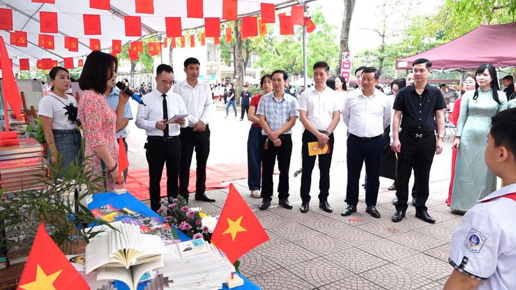 Xã Dân Hòa tổ chức Lễ phát động Ngày Sách và Văn hóa đọc Việt Nam lần thứ 5 và Hội thi xếp sách nghệ thuật năm 2026- Ảnh 11.