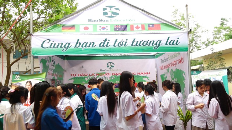 Trường THPT Lương Thế Vinh – Ba Vì tổ chức "Ngày hội STEM - Định hướng nghề nghiệp năm học 2025–2026"- Ảnh 15.