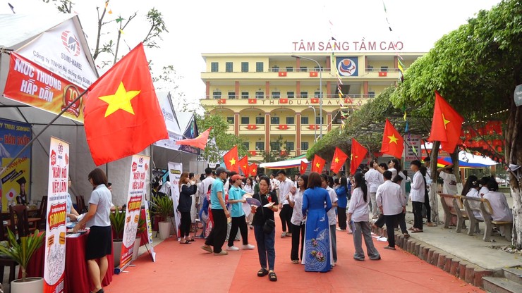 Trường THPT Lương Thế Vinh – Ba Vì tổ chức "Ngày hội STEM - Định hướng nghề nghiệp năm học 2025–2026"- Ảnh 13.