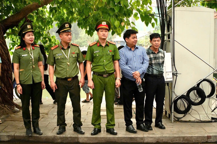 CÔNG AN XÃ TÂY PHƯƠNG TĂNG CƯỜNG ĐẢM BẢO AN NINH TRẬT TỰ LỄ HỘI CHÙA TÂY PHƯƠNG NĂM 2026- Ảnh 1.