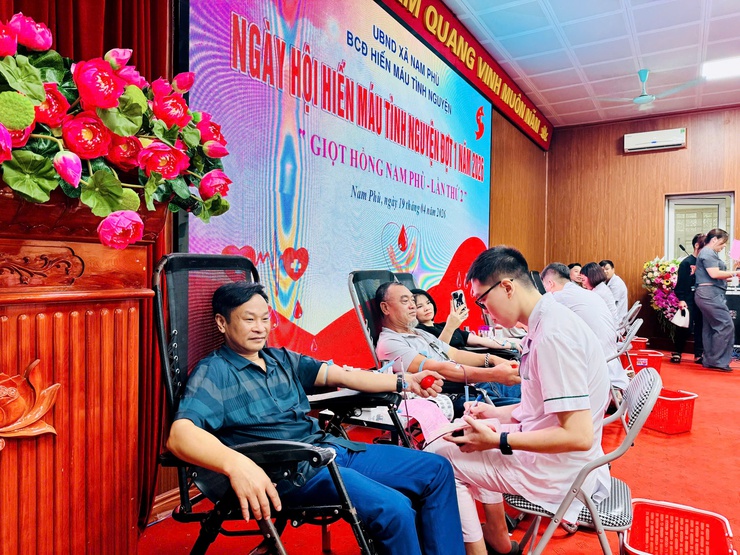 "Giọt hồng Nam Phù" 2026: Hiến giọt máu đào - thắp sáng hy vọng- Ảnh 34.