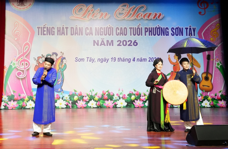 PHƯỜNG SƠN TÂY TỔ CHỨC LIÊN HOAN TIẾNG HÁT DÂN CA NGƯỜI CAO TUỔI NĂM 2026- Ảnh 4.