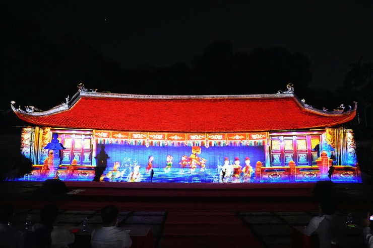 Chùa Thầy đêm 3D Mapping – đẹp “mê ly”, người xem đông chưa từng có ước tính có hơn 20.000 lượt đại biểu, nhân dân và du khách đã trực tiếp thưởng thức chương trình- Ảnh 18.