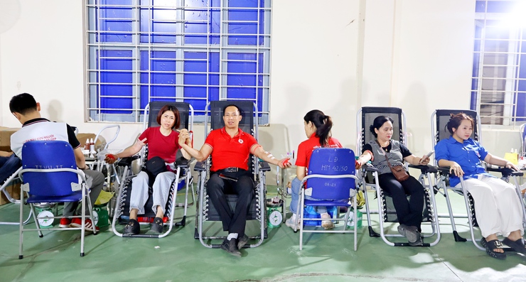 Lan tỏa tinh thần nhân ái qua Ngày hội hiến máu tình nguyện xã Đoài Phương năm 2026- Ảnh 4.