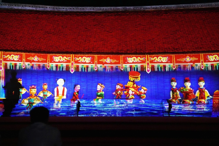 Chùa Thầy đêm 3D Mapping – đẹp “mê ly”, người xem đông chưa từng có ước tính có hơn 20.000 lượt đại biểu, nhân dân và du khách đã trực tiếp thưởng thức chương trình- Ảnh 19.