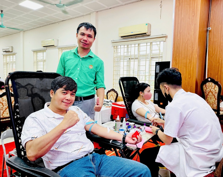"Giọt hồng Nam Phù" 2026: Hiến giọt máu đào - thắp sáng hy vọng- Ảnh 22.