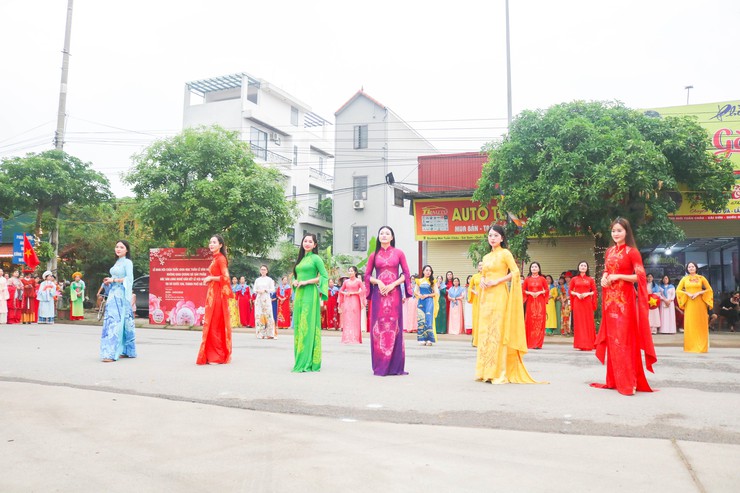 SẮC MÀU PHỤ NỮ QUỐC OAI MỞ MÀN ẤN TƯỢNG CHUỖI HOẠT ĐỘNG LỄ HỘI CHÙA THẦY 2026- Ảnh 25.