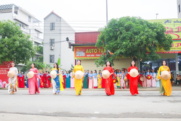 SẮC MÀU PHỤ NỮ QUỐC OAI MỞ MÀN ẤN TƯỢNG CHUỖI HOẠT ĐỘNG LỄ HỘI CHÙA THẦY 2026- Ảnh 28.
