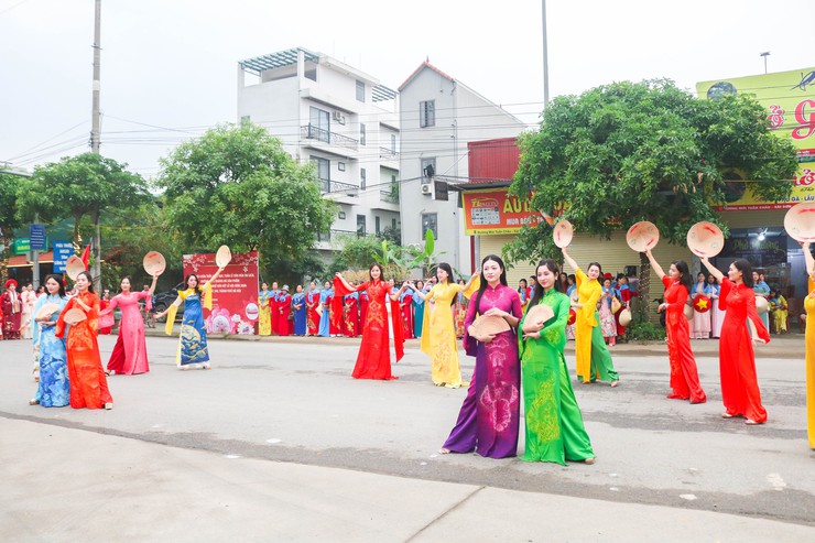 SẮC MÀU PHỤ NỮ QUỐC OAI MỞ MÀN ẤN TƯỢNG CHUỖI HOẠT ĐỘNG LỄ HỘI CHÙA THẦY 2026- Ảnh 31.