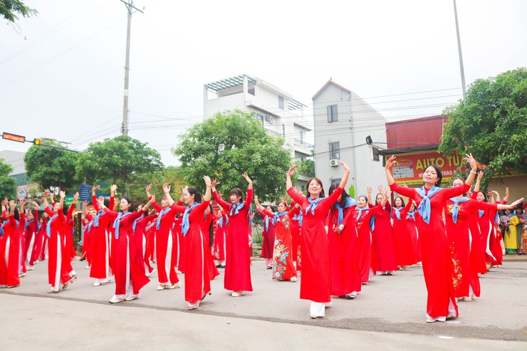 SẮC MÀU PHỤ NỮ QUỐC OAI MỞ MÀN ẤN TƯỢNG CHUỖI HOẠT ĐỘNG LỄ HỘI CHÙA THẦY 2026- Ảnh 33.