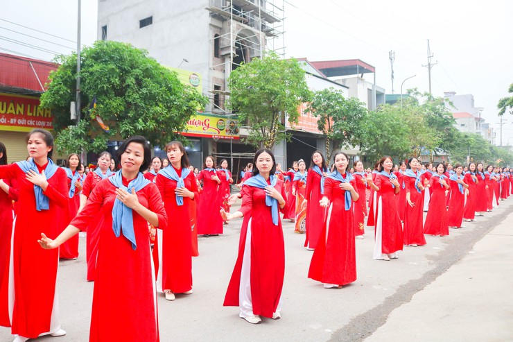 SẮC MÀU PHỤ NỮ QUỐC OAI MỞ MÀN ẤN TƯỢNG CHUỖI HOẠT ĐỘNG LỄ HỘI CHÙA THẦY 2026- Ảnh 35.