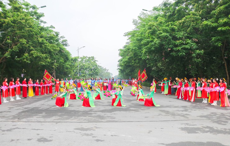 SẮC MÀU PHỤ NỮ QUỐC OAI MỞ MÀN ẤN TƯỢNG CHUỖI HOẠT ĐỘNG LỄ HỘI CHÙA THẦY 2026- Ảnh 5.