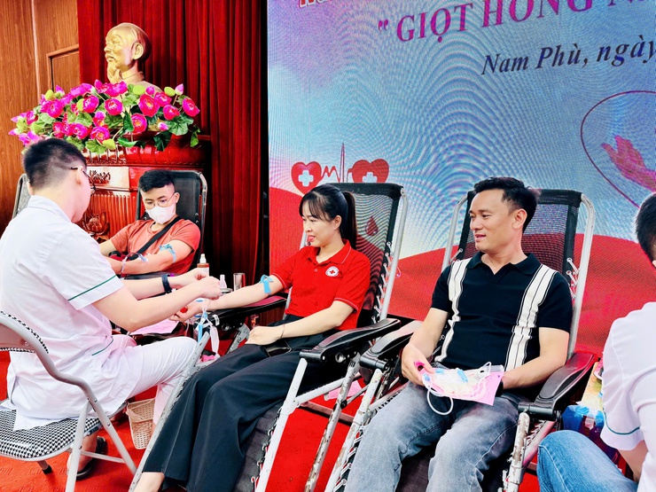 "Giọt hồng Nam Phù" 2026: Hiến giọt máu đào - thắp sáng hy vọng- Ảnh 26.