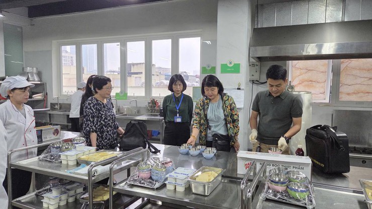 Phường Cầu Giấy: Tăng cường kiểm soát an toàn thực phẩm- Ảnh 2.