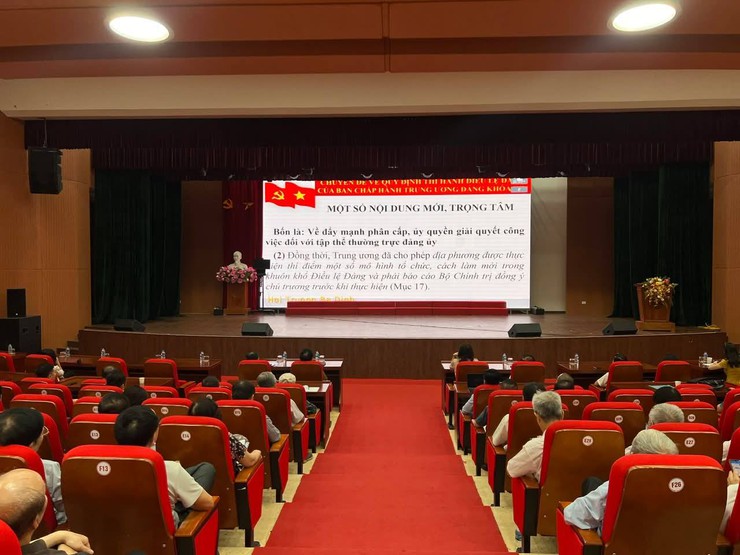 ĐẢNG ỦY PHƯỜNG CẦU GIẤY TIẾP SÓNG HỘI NGHỊ TOÀN QUỐC QUÁN TRIỆT NGHỊ QUYẾT HỘI NGHỊ LẦN THỨ HAI BCH TRUNG ƯƠNG ĐẢNG KHÓA XIV- Ảnh 3.