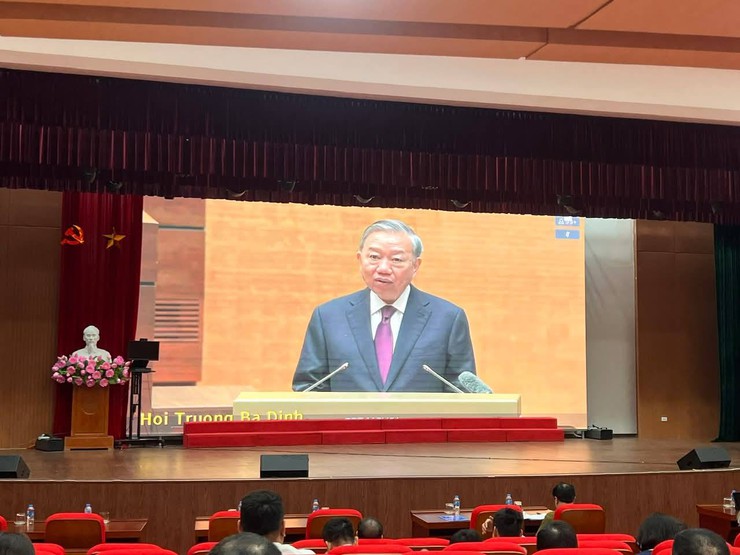 ĐẢNG ỦY PHƯỜNG CẦU GIẤY TIẾP SÓNG HỘI NGHỊ TOÀN QUỐC QUÁN TRIỆT NGHỊ QUYẾT HỘI NGHỊ LẦN THỨ HAI BCH TRUNG ƯƠNG ĐẢNG KHÓA XIV- Ảnh 1.