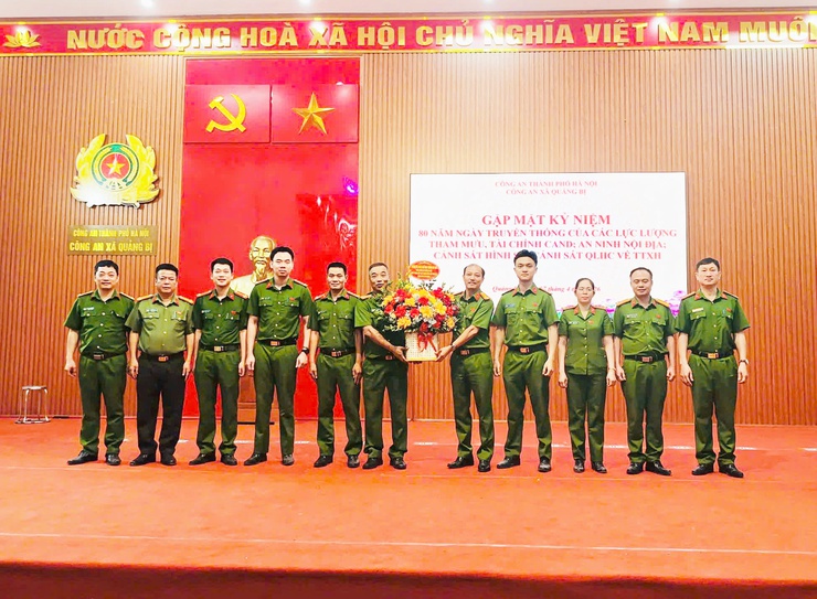 Kỷ niệm 80 năm Ngày truyền thống các lực lượng trong CAND, Công an xã Quảng Bị triệt phá nhiều vụ án ma túy- Ảnh 1.