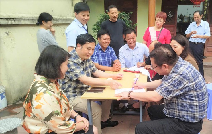 LÃNH ĐẠO PHƯỜNG CẦU GIẤY KIỂM TRA CÔNG TÁC GIẢI PHÓNG MẶT BẰNG DỰ ÁN ĐƯỜNG VÀNH ĐAI 2.5; TĂNG CƯỜNG VẬN ĐỘNG, TẠO SỰ ĐỒNG THUẬN TRONG NHÂN DÂN- Ảnh 3.