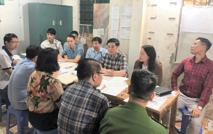 LÃNH ĐẠO PHƯỜNG CẦU GIẤY KIỂM TRA CÔNG TÁC GIẢI PHÓNG MẶT BẰNG DỰ ÁN ĐƯỜNG VÀNH ĐAI 2.5; TĂNG CƯỜNG VẬN ĐỘNG, TẠO SỰ ĐỒNG THUẬN TRONG NHÂN DÂN- Ảnh 9.