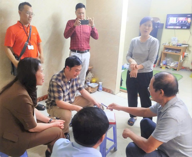 LÃNH ĐẠO PHƯỜNG CẦU GIẤY KIỂM TRA CÔNG TÁC GIẢI PHÓNG MẶT BẰNG DỰ ÁN ĐƯỜNG VÀNH ĐAI 2.5; TĂNG CƯỜNG VẬN ĐỘNG, TẠO SỰ ĐỒNG THUẬN TRONG NHÂN DÂN- Ảnh 4.