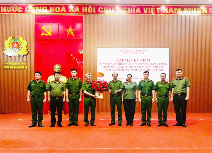 Kỷ niệm 80 năm Ngày truyền thống các lực lượng trong CAND, Công an xã Quảng Bị triệt phá nhiều vụ án ma túy- Ảnh 2.