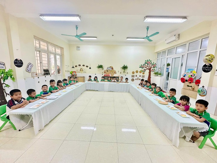 Rộn ràng hoạt động trải nghiệm Tết Hàn thực tại các trường mầm non- Ảnh 2.