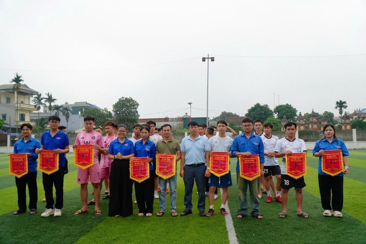 KHAI MẠC GIẢI BÓNG ĐÁ THANH NIÊN XÃ ỨNG THIÊN NĂM 2026 GÂY QUỸ NHÂN ÁI - Ảnh 3.