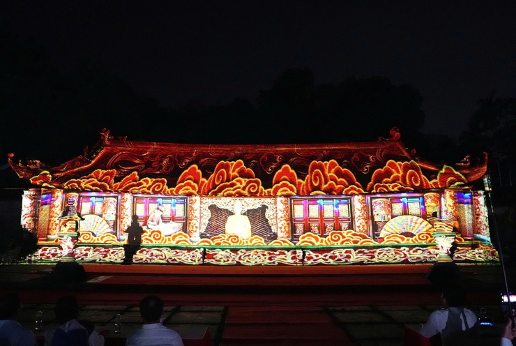 Chùa Thầy đêm 3D Mapping – đẹp “mê ly”, người xem đông chưa từng có ước tính có hơn 20.000 lượt đại biểu, nhân dân và du khách đã trực tiếp thưởng thức chương trình- Ảnh 13.