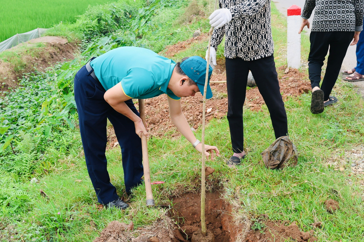 YÊN LÃNG PHÁT ĐỘNG TRỒNG CÂY XANH CHUNG TAY XÂY DỰNG XÃ “ XANH – SẠCH – ĐẸP – VĂN MINH”- Ảnh 9.