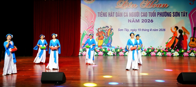 PHƯỜNG SƠN TÂY TỔ CHỨC LIÊN HOAN TIẾNG HÁT DÂN CA NGƯỜI CAO TUỔI NĂM 2026- Ảnh 2.