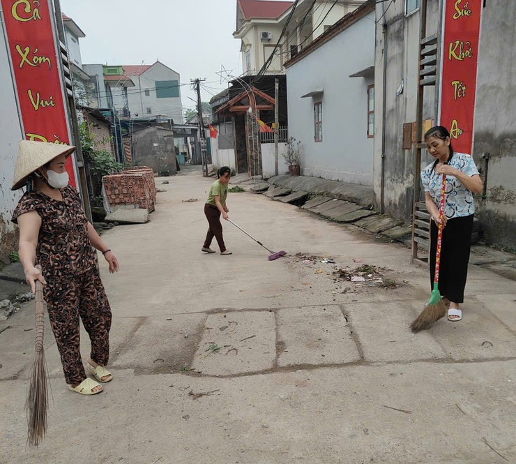 Xã Trần Phú ra quân tổng vệ sinh môi trường, diệt bọ gậy phòng chống dịch sốt xuất huyết - Ảnh 4.